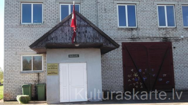 Bez Nosaukuma